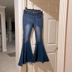 🛑 Not for sale 🛑 Flare leg or bell bottom jeans.like new, worn once.